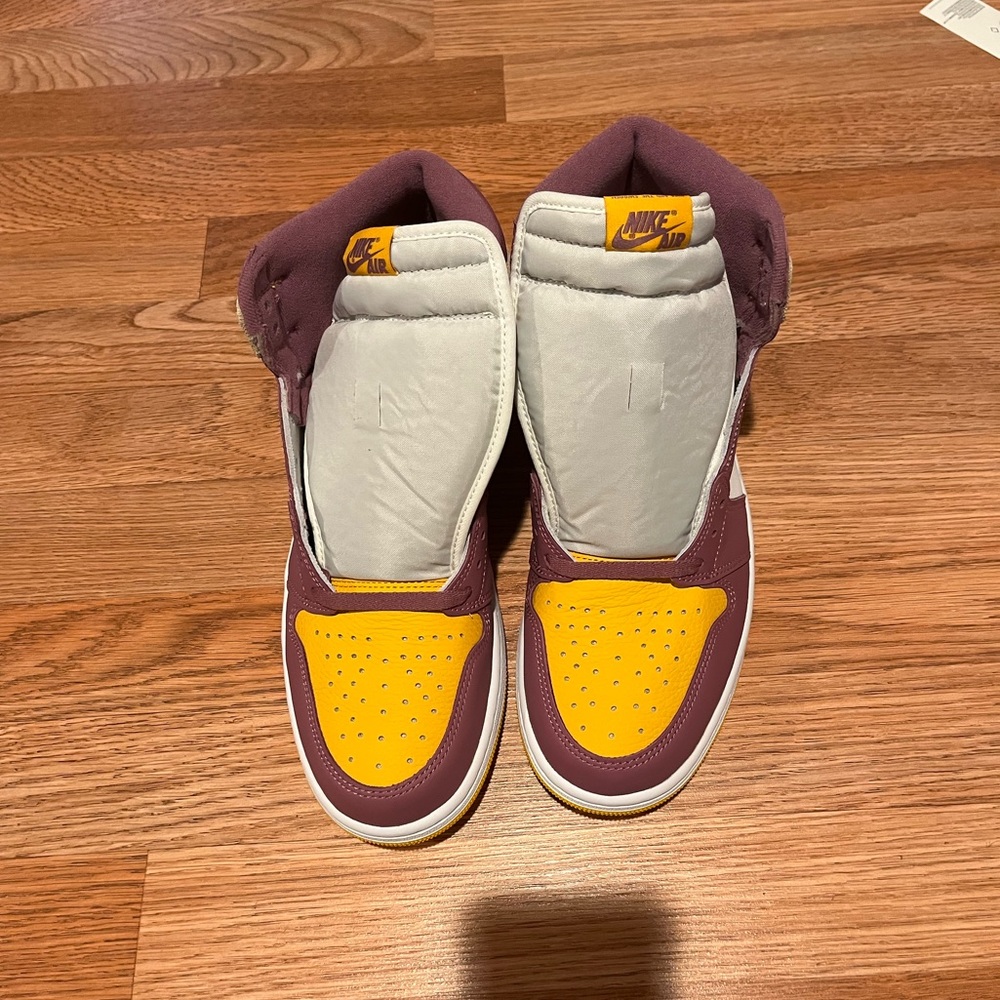 Jordan 1 brotherhood size 11 new